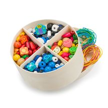 Caja de 600 perlas de madera NCT10571 New Classic Toys 1