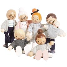 Mi familia de muñecas de madera LTV-P053 Le Toy Van 1