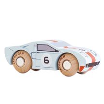 Coche Fred No 26 TV-GT145 Le Toy Van 1