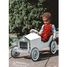 Coche de pedales de metal color marfil V1150W Vilac 18