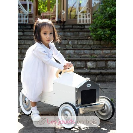 Coche de pedales de metal color marfil V1150W Vilac 15