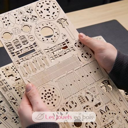 Faro de Alejandría modelo mecánico U-70254 Ugears 3