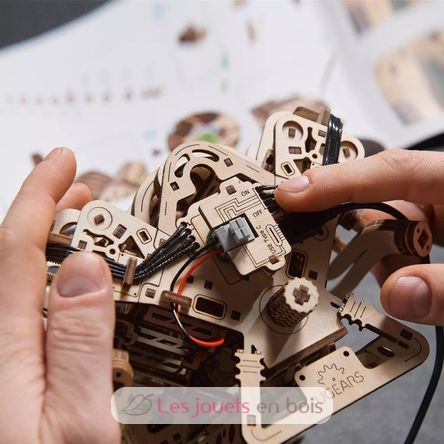 Motor V8 modelo mecánico U-70264 Ugears 12