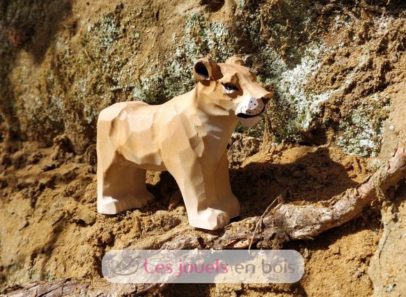 Figura leona en madera WU-40462 Wudimals 4