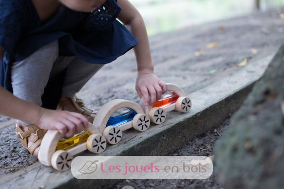 Coche con agua de color amarillo PT5449Y Plan Toys 4