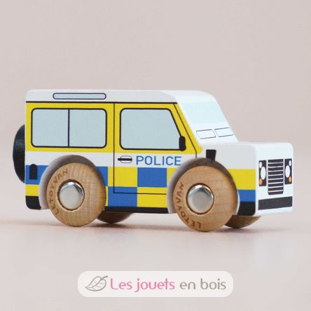 Coche Bobby No 40 TV-GT250 Le Toy Van 3