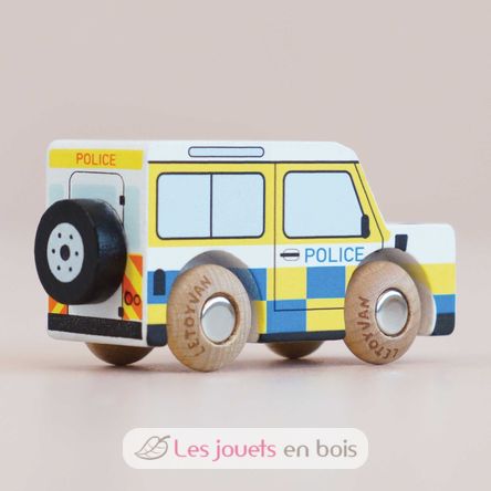Coche Bobby No 40 TV-GT250 Le Toy Van 5